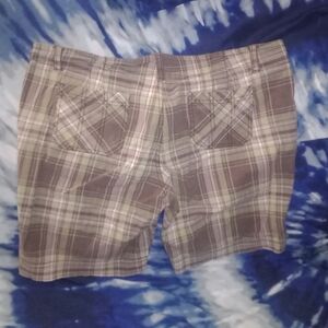 Vintage Maurices Plaid Khaki Women's Shorts 4 Pocket Size 13/14